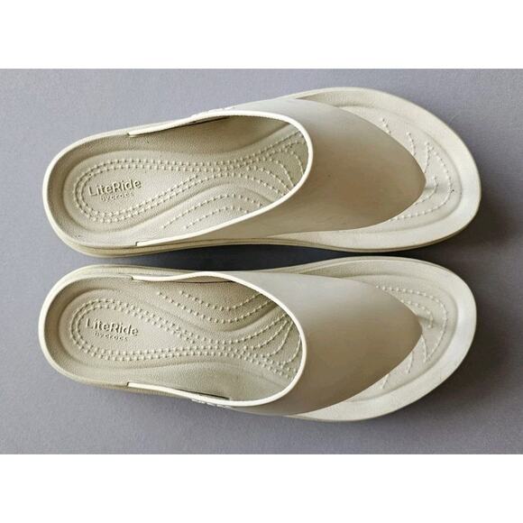 Crocs Sandals Size 8 Cream Tam LiteRide Brooklyn Platform Chunky Waterproof - Picture 1 of 6